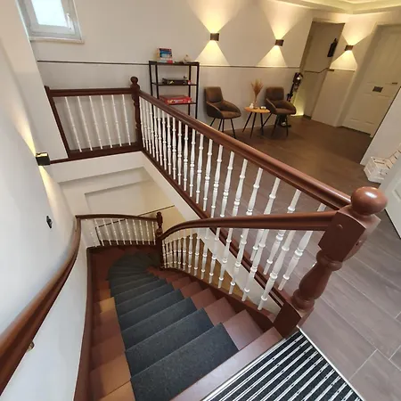 Apartment Neumuhler Hof: Modern 